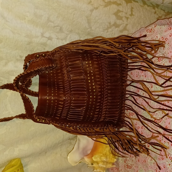 Raj Handbags - Raj fringe bag.